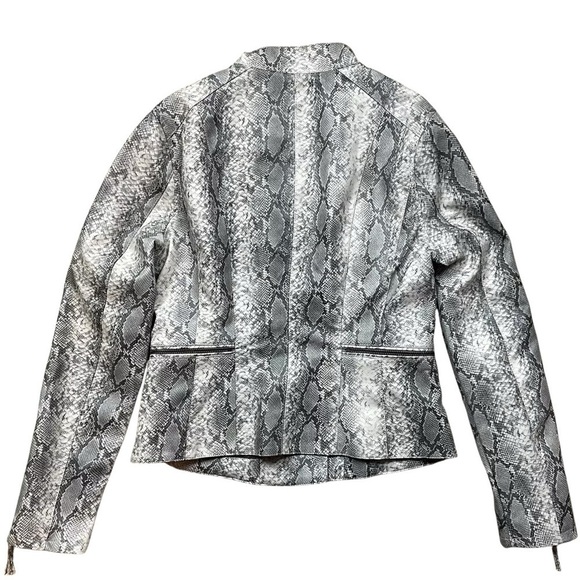 Blank NYC Faux Leather Snake Print Zip Moto Jacket Gray Size Small - Picture 2 of 7